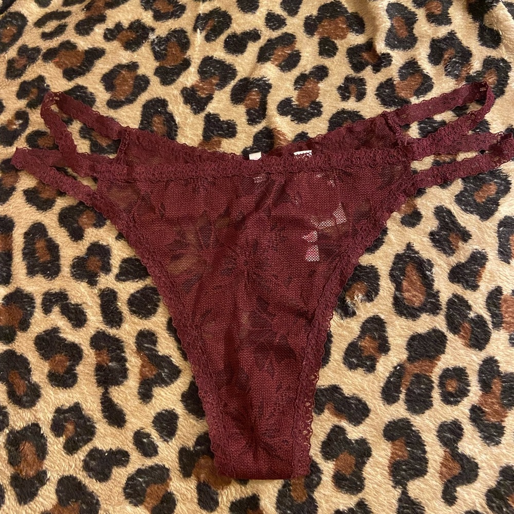 Victoria’s Secret PINK thong. Never worn.